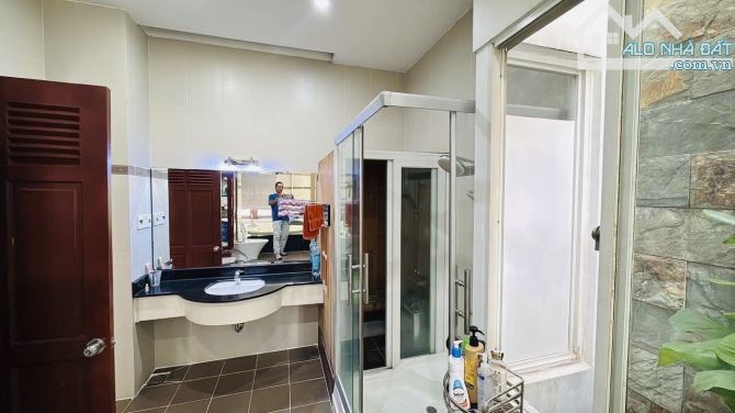 Biệt thự đẹp khu VIP sân bay Hoàng Hoa Thám, 150m2 4 Tầng đường 8m - 2