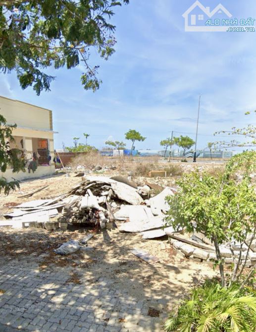 Vị trí đẹp - giá rẻ đầu tư, bán đất đường Trương Đăng Quế, đấu lưng Trường Sa, sát biển - 2
