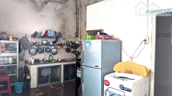 Vỡ nợ bán gấp căn nhà Đ.Nguyễn Thị Thảnh, hóc môn - 87m2 - SHR. Giá 875 Triệu - 2