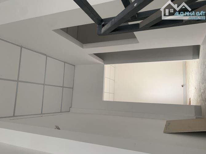 Nhà 1,5 tầng đường TRƯỜNG CHINH, phường TÂN THỚI NHẤT, Q12, dt 68m2 (4mx17m) GIÁ 4,65Tỷ - 2