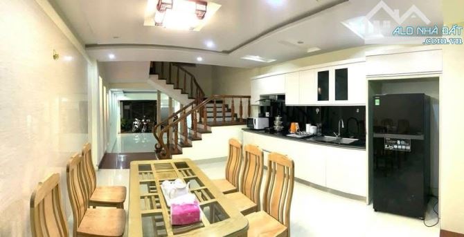 Bán Nhà ,Văn Cao, Đằng Lâm, Hải An .8 tỷ .4 tầng.Diện Tích 88m 2.Đường 12 m. - 2