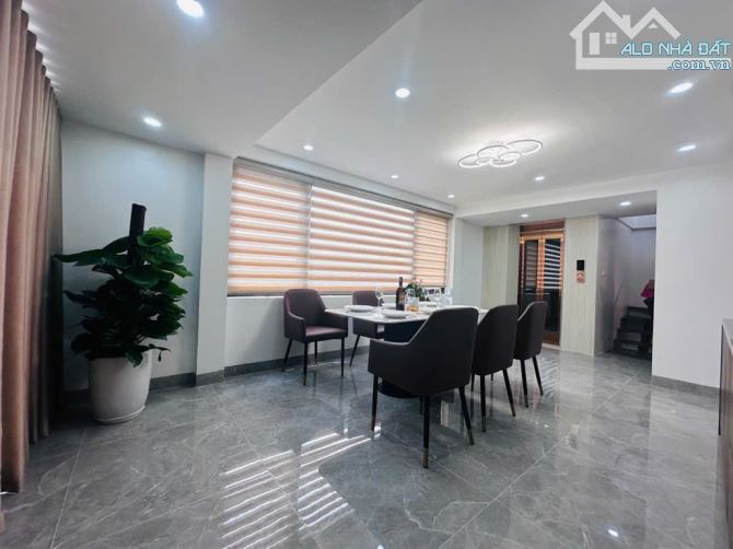 Minh Khai - Nhà 7 tầng thang máy, lô góc - Ngõ thông kinh doanh - Full nội thất