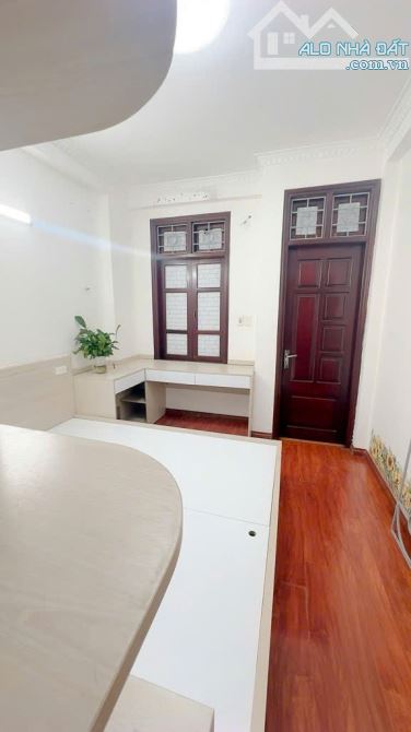 Bán nhà Kim Ngưu - Mặt ngõ thông, kinh doanh - Tương lai ra mặt phố.