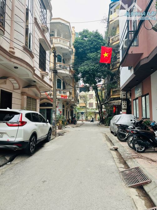Siêu phẩm mặt phố Phùng Chí Kiên, Căn góc 3 thoáng, 8 tầng vỉa hè, Vị trí siêu đẹp, KDoanh - 2