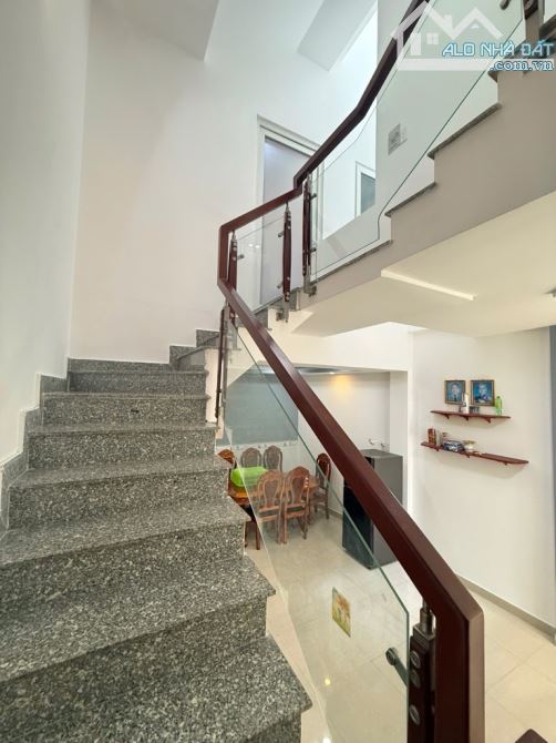 Hiếm Lê Trọng Tấn,Tân Phú, 4.6 x 14 , 3 Tầng, Cách 1 căn Ra Hẻm ô tô , Giá 5.6 Tỷ TL - 2