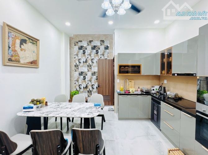 Mặt tiền KD Huyền Quang P.Tân Định 59m2 ngang 4m 2 tầng giá 18.5 tỷ - 2