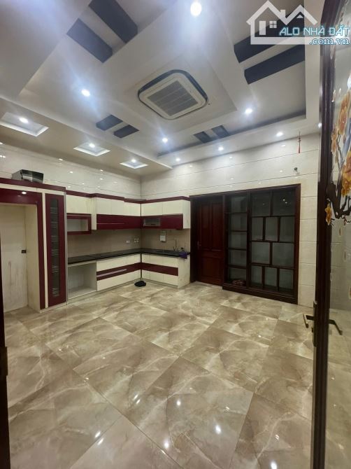 Bán căn Nhà nhìn Vườn Hoa chung cư Hợp Phú, khu hud A, Võ Cường, tp BN  ♦️DT 82,5m2 - 2