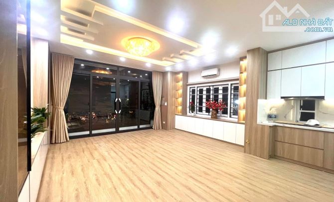Mặt Phố Đê La Thành Đống Đa, 44m, 5 Tầng Mới, Mt 4m, Chỉ 19.8 Tỷ - 2