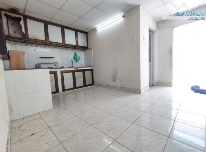 Bán nhà 2 tầng Mặt Tiền đường BÙI CÔNG TRỪNG,phường THẠNH XUÂN,Q12,dt126m².DÒNGTIỀN 25tr/t - 2