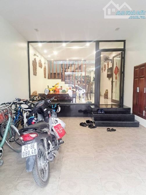 Anh tôi bán nhà Văn Quán , Hà Đông, Ô tô tránh, Vỉa hè rộng, kinh doanh, 85m2 x 5T, 18 tỷ - 2