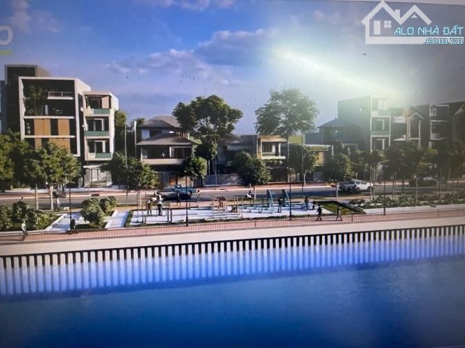 Bán Đất Diện Tích Khủng Vị Trí Đẹp Đối Diện Wieu Sông Đường Nguyễn Duy- 1475m2- F8 Q9 - 3