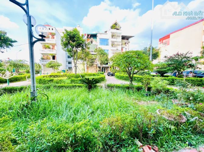 BÁN NHÀ KHU X2B YÊN SỞ , TAM TRINH . DT 64 M . NHÀ 5 TẦNG . MT 5 M . Ô TÔ ĐỖ CỦA - 3