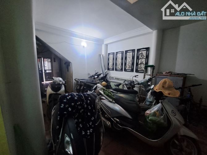 TAM TRINH , 53M2 , MẶT TIỀN 4,5M, 3 GÁC ĐỖ CỬA , TƯƠNG LAI RA SÁT PHỐ , 8,1 TỶ - 3