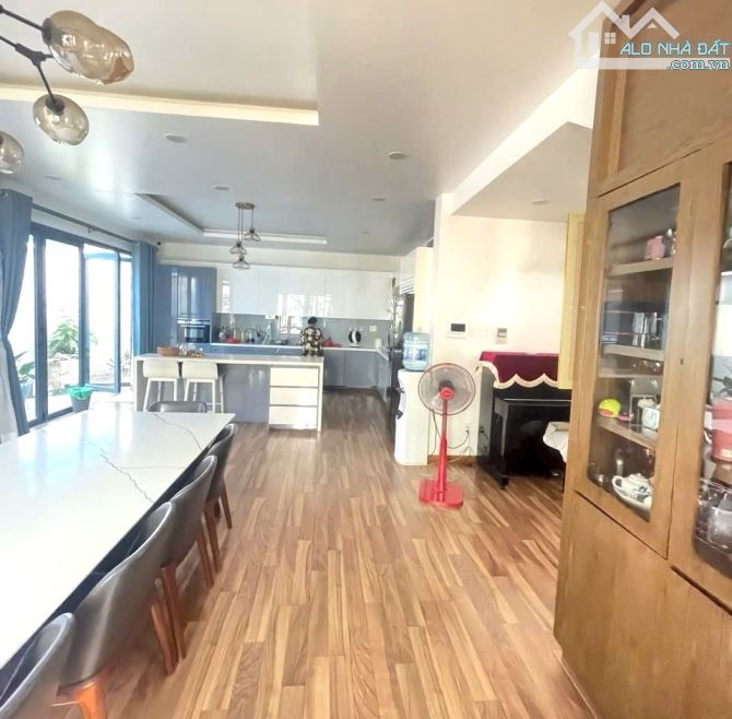 Bán biệt thự sân vườn Quận 7 – View sông – Gần Phú Mỹ Hưng – Khu dân trí cao - 3