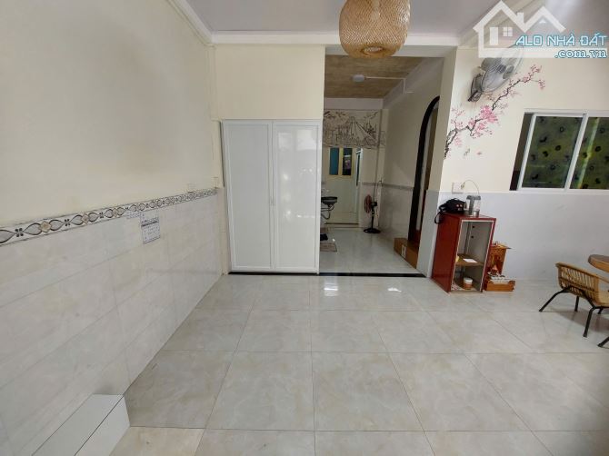 Chính chủ cần bán căn hộ chung cư tầng trệt Nơ Trang Long - 3
