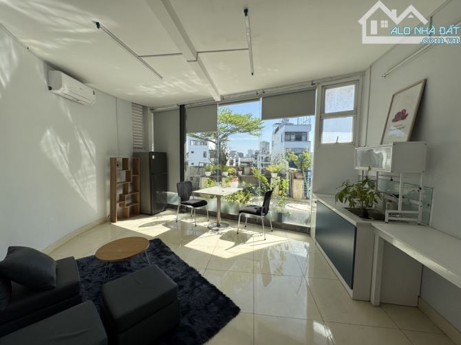 Building đa chức năng - dòng tiền 220tr/tháng - sát Q. 1 trước nhà 12m - 10x23m nở hậu 12m - 3