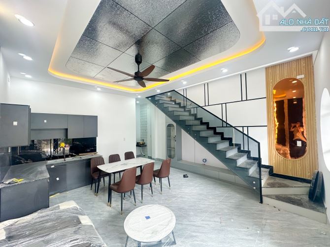 BÁN 3 CĂN NHÀ 1 TRỆT 1 LẦU THIẾT KẾ HIỆN ĐẠI - THUỘC P.TÂN VẠN. GIÁ 2,750 TỶ TẶNG NỘI THẤT - 3