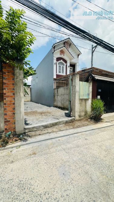 BÁN ĐẤT (DT: 120M) SỔ RIÊNG THỔ CƯ ĐƯỜNG OTO NGAY GX THUẬN HOÀ P.TÂN PHONG. GIÁ CHỈ 2,9 TỶ - 3