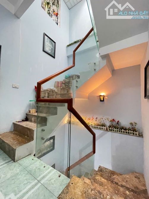 BÁN NHÀ PHÂN LÔ NGHĨA ĐÔ CẦU GIẤY – Ô TÔ TRÁNH – KINH DOANH – 15M RA PHỐ - GIÁ 17 TỶ - 3