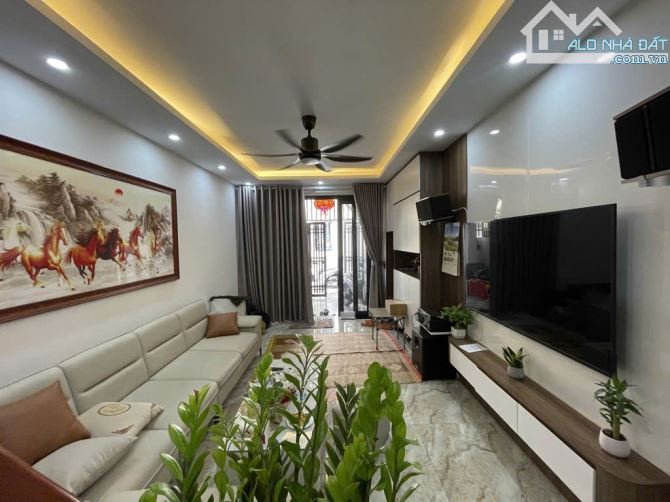 Bán nhà Văn Minh sát vành đai 3.5,46m  xây đơn lập,chủ tặng nội thất,hai  thoáng nhỉnh 6tỷ - 3