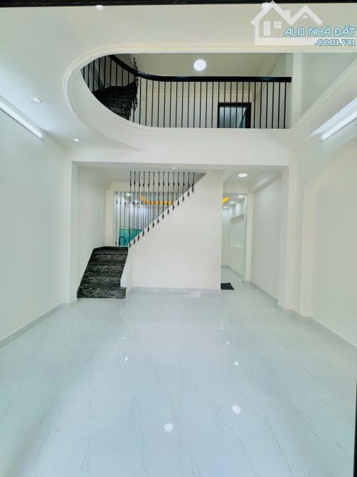 Siêu phẩm nhà mới đẹp, đường Lê Quang Định cách ĐH Văn Lang cơ sở 2, 3 tầng, 43m2, 7.2 tỷ - 3