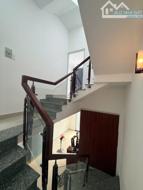 Hiếm Lê Trọng Tấn,Tân Phú, 4.6 x 14 , 3 Tầng, Cách 1 căn Ra Hẻm ô tô , Giá 5.6 Tỷ TL - 3