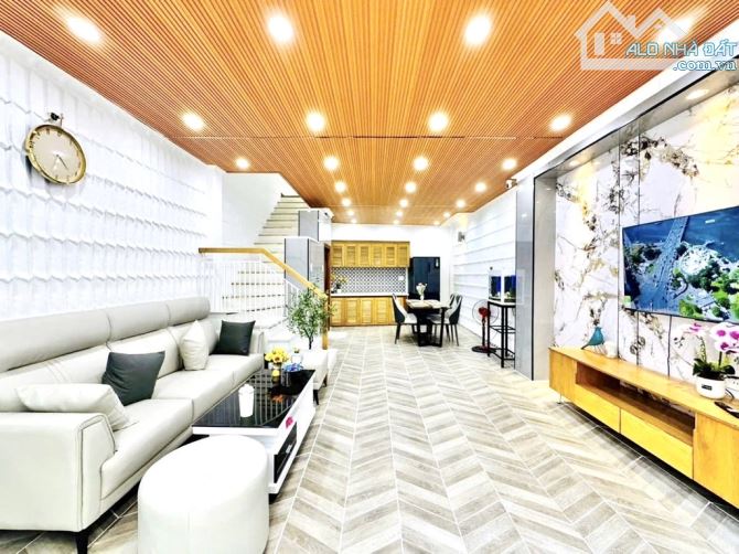 Nhà đẹp xe hơi ngủ trong nhà full nội thất 4 tầng sổ hồng chính chủ nhỉnh 6 tỷ - 3