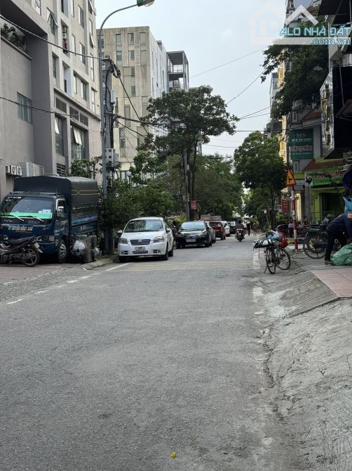 BÁN NHÀ KHU X2B YÊN SỞ , TAM TRINH . DT 64 M . NHÀ 5 TẦNG . MT 5 M . Ô TÔ ĐỖ CỦA - 4