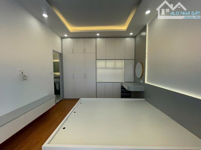 6 tỷ có căn nhà - 45m2 6 phòng khép kín để ở và cho thuê gần ĐH Công nghiệp dòng tiền 20tr - 4