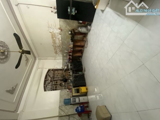 BIỆT THỰ ĐẲNG CẤP MẶT TIỀN CỐNG LỞ PHAN HUY ÍCH -TÂN BÌNH- DT:6.5/18*34M- 452M2- 45 TỶ - 4