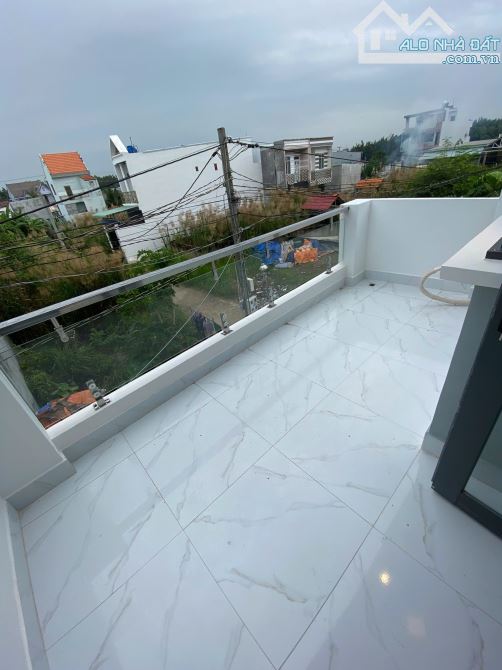 Bán nhà sổ hồng riêng, vay bank, 1 trệt, 2 lầu, 4 phòng ngủ - 4
