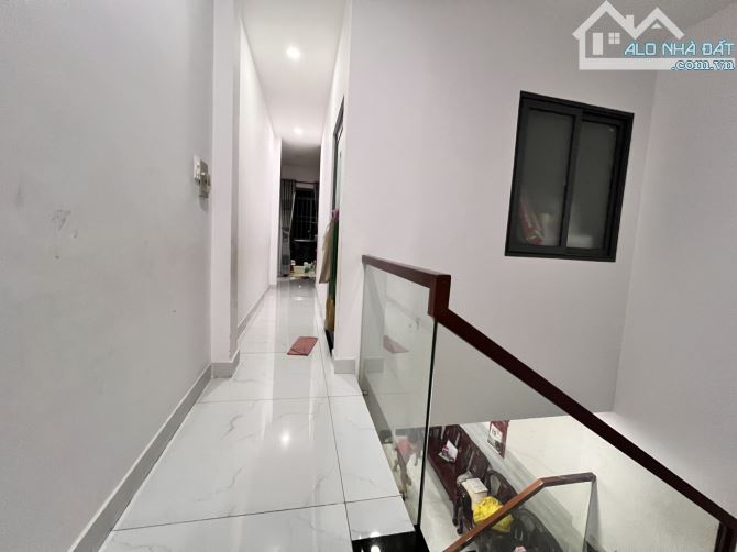 NHÀ MỚI VÀO Ở NGAY – HẺM XE HƠI – GIÁ NHỈNH 5 TỶ – DT 75M² (4x18.5m) - 4