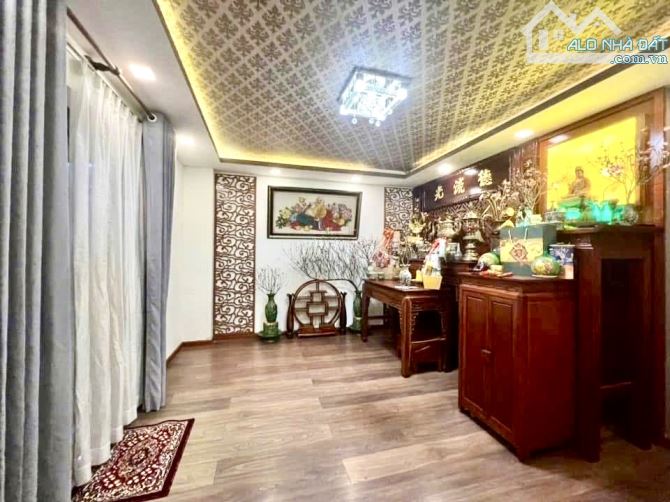 NHÀ HẦM 4 TẦNG MAN THIỆN - 117M2 NGANG 5M - XÂY Ở KIÊN CỐ - FULL NỘI GỖ - NHỈNH 18 TỶ - 4