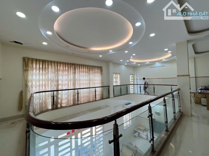 Hạ 6 Tỷ - Mặt Tiền Dương Khuê, Gần Lũy Bán Bích - 240M - Ngang 10M - 4