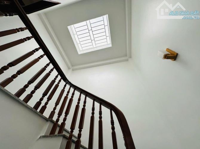 XUÂN ĐỈNH 35M² – 5 TẦNG – BÃI GỬI Ô TÔ – VÀI BƯỚC Ô TÔ TRÁNH – 7.9 TỶ - 4