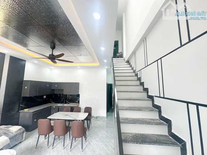 BÁN 3 CĂN NHÀ 1 TRỆT 1 LẦU THIẾT KẾ HIỆN ĐẠI - THUỘC P.TÂN VẠN. GIÁ 2,750 TỶ TẶNG NỘI THẤT - 4