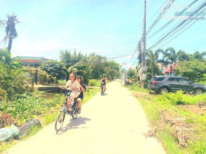 Quá rẻ, 1113m2 đất có 113m2 thổ cư đường ô tô chỉ 1.15 tỷ - 4