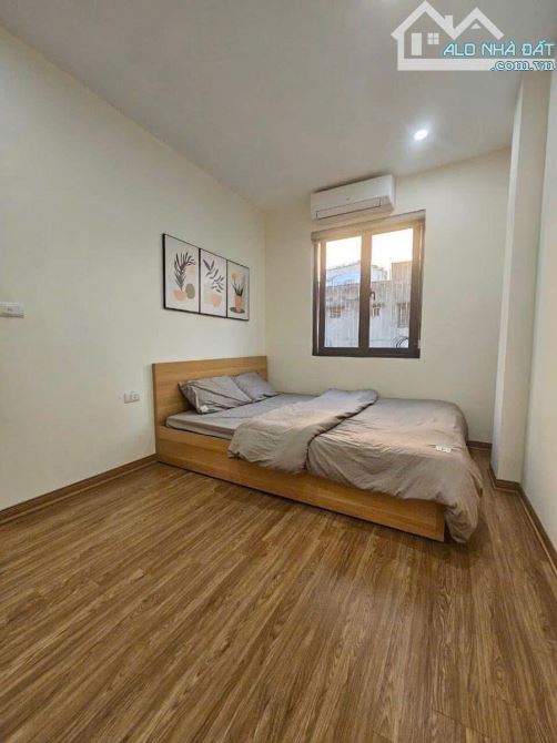 BÁN TÒA NHÀ APARTMENT KIM MÃ-DT 213M2 x 9T-MT 4,4M-72 TỶ-45 PHÒNG-DT 300 TR/TH - 4