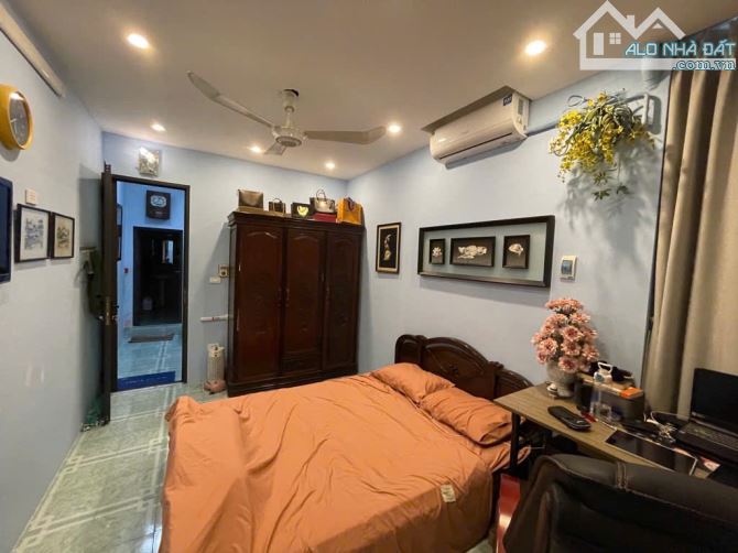 BÁN NHÀ PHÂN LÔ NGHĨA ĐÔ CẦU GIẤY – Ô TÔ TRÁNH – KINH DOANH – 15M RA PHỐ - GIÁ 17 TỶ - 4