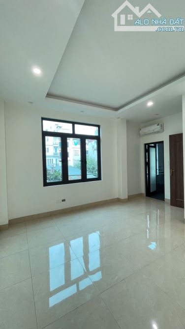 Bán nhà phố hoa lâm lô góc 5 tầng ở sướng chỉ hơn 6 đồng - 4