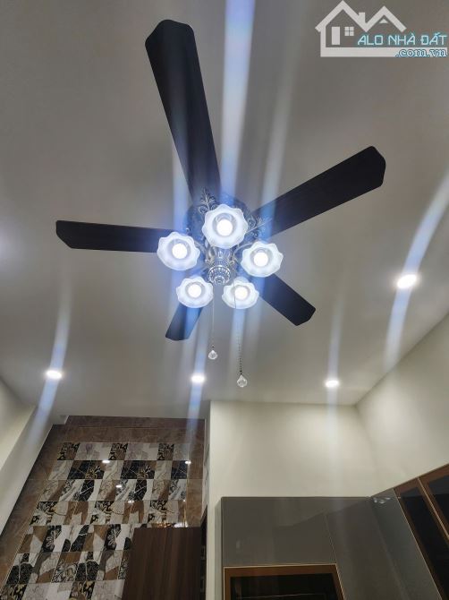 Bán nhà MT ngay Thạch Thị Thanh,Quận 1,DT:4,2mx16m.K/C 3 tầng,ở và kd, Giá bán 17,5 tỷ TL - 4