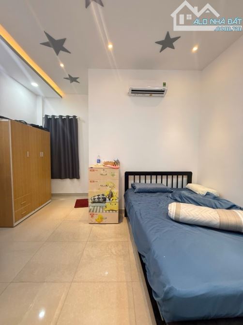 Hiếm Lê Trọng Tấn,Tân Phú, 4.6 x 14 , 3 Tầng, Cách 1 căn Ra Hẻm ô tô , Giá 5.6 Tỷ TL - 4