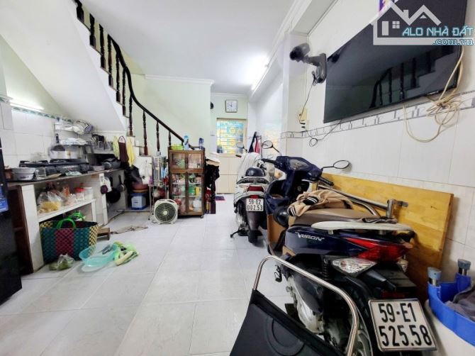 Mặt tiền Phan Đình Phùng DT 50m2, 2 tầng, 2 mặt tiền, pháp lý chuẩn, giá còn 17.5 tỷ TL - 4