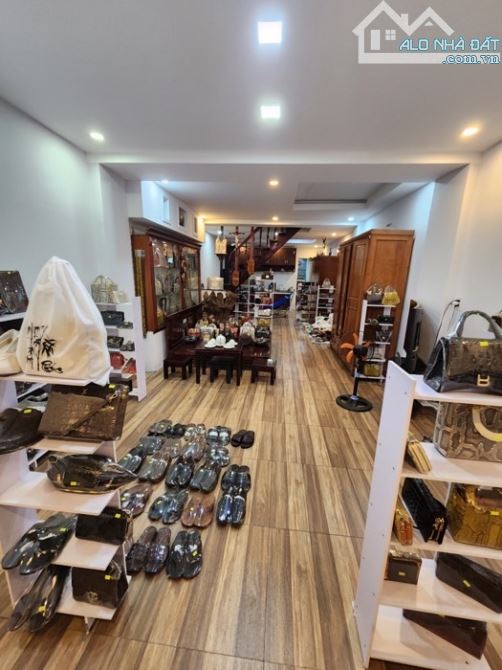 Nhà 2 TẦNG MẶT TIỀN Đ.NGUYỄN THỊ KIÊU, P.Hiệp Thành,Q12,dt 79m2(4mx20m).Đường 10m,💰11,5Tỷ - 4