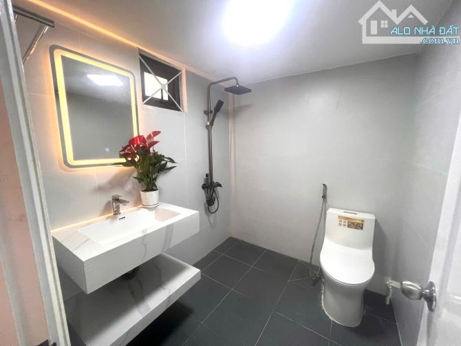 Mặt Phố Đê La Thành Đống Đa, 44m, 5 Tầng Mới, Mt 4m, Chỉ 19.8 Tỷ - 4