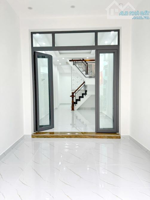 Bán nhà mới 2 lầu sát hẻm xe hơi đường Âu Dương Lân P. Chánh Hưng Quận 8 - 4