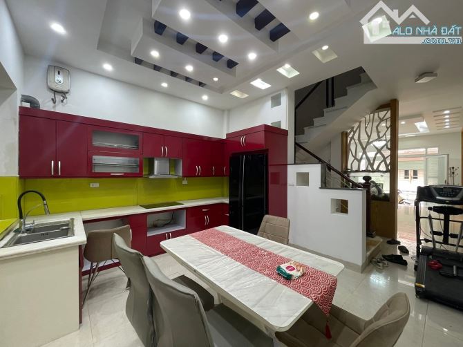 LIỀN KỀ VĂN QUÁN - HÀ ĐÔNG - PHÂN LÔ KINH DOANH - 2 MẶT THOÁNG - GARA Ô TÔ - VỈA HÈ - 68M - 4