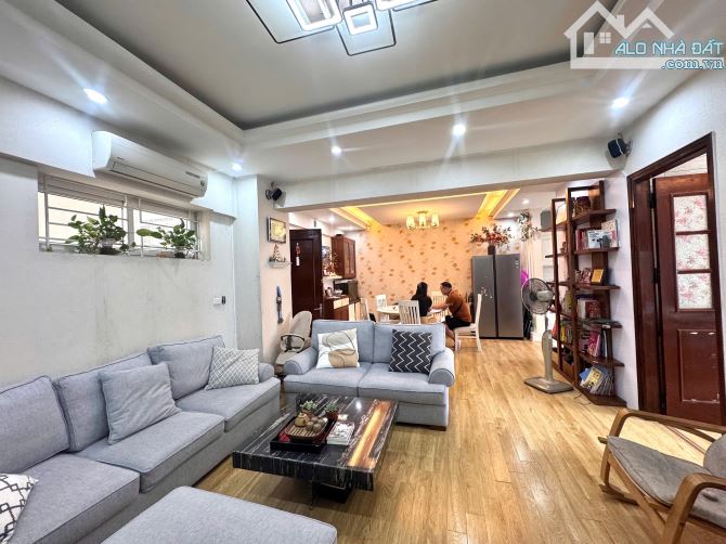 Bán căn hộ chung cư CT20 KĐT Việt Hưng,Đoàn Văn Minh,Long Biên, căn góc 3 ngủ chỉ 5,45 tỷ - 5
