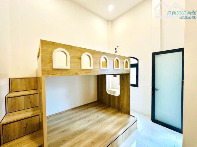 BÁN NHÀ MỚI ĐẸP GÓC 2 MẶT TIỀN KINH DOANH ĐA NGÀNH GIÁ 5TỈ 6 SỔ RIÊNG GIÁP Q1 - 5