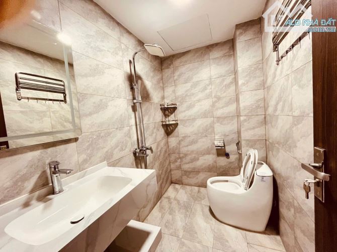 Phân lô ô tô tránh Trần quốc hoàn 45m2 thang máy gần phố giá 17tỷ - 5